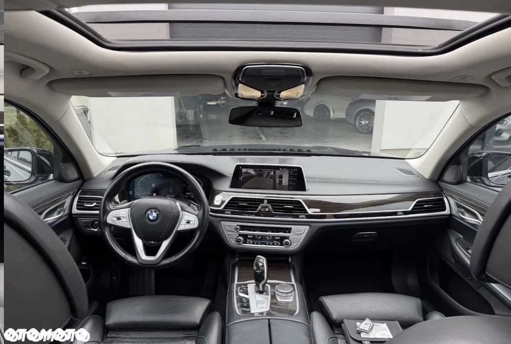 BMW Seria 7 740Li - 17