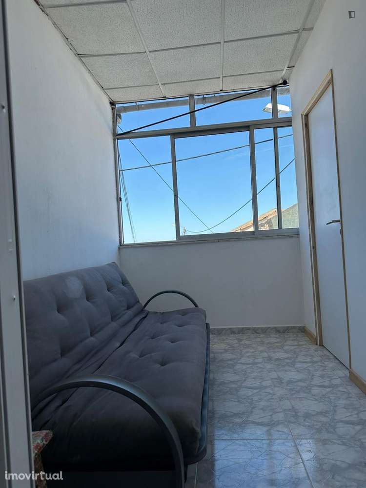 Quarto - localizado em Lisbon - Grande imagem: 3/17