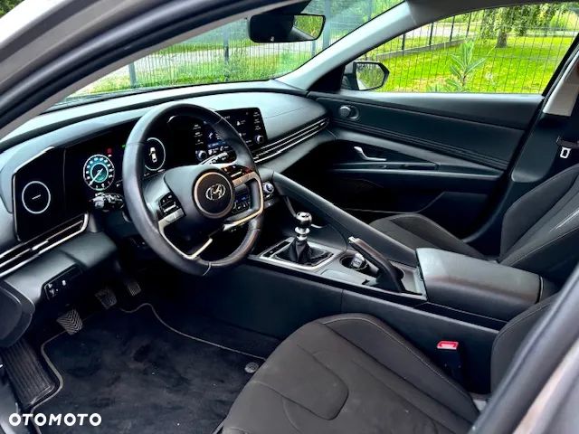 Hyundai Elantra 1.6 Smart - 6