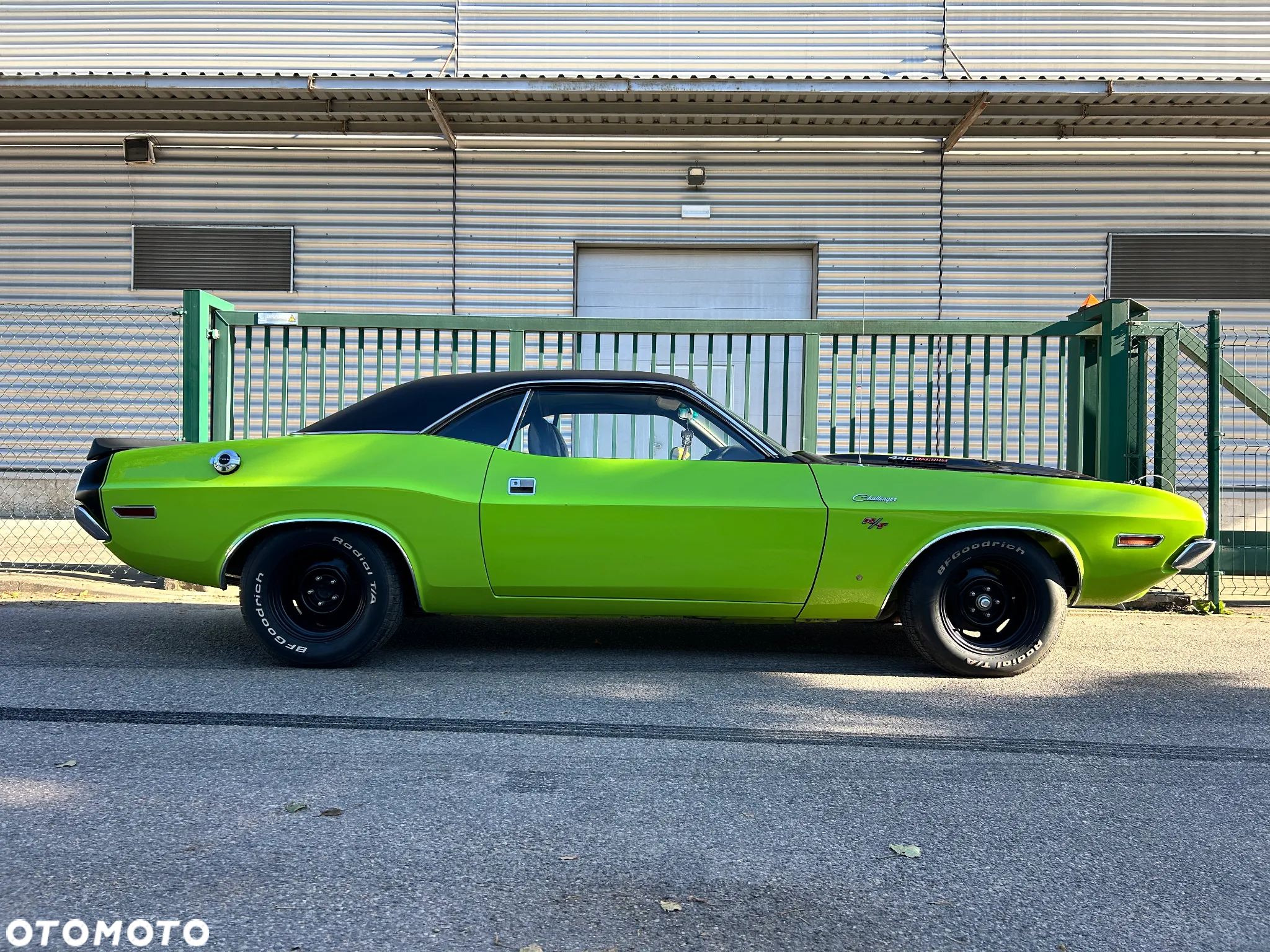 Dodge Challenger - 4