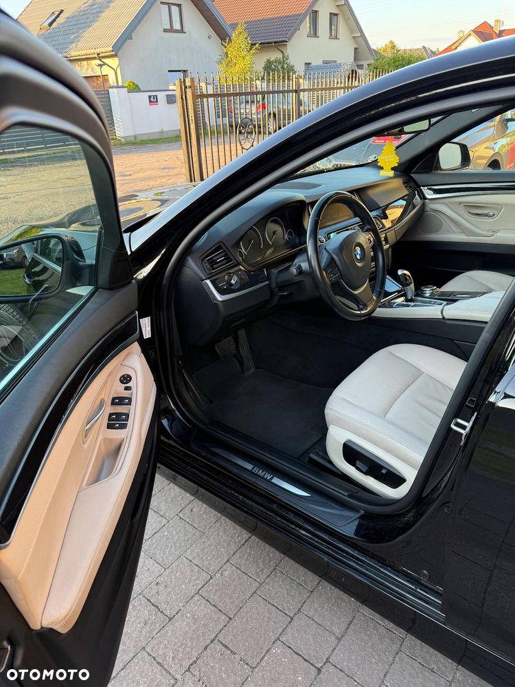 BMW Seria 5 518d - 19