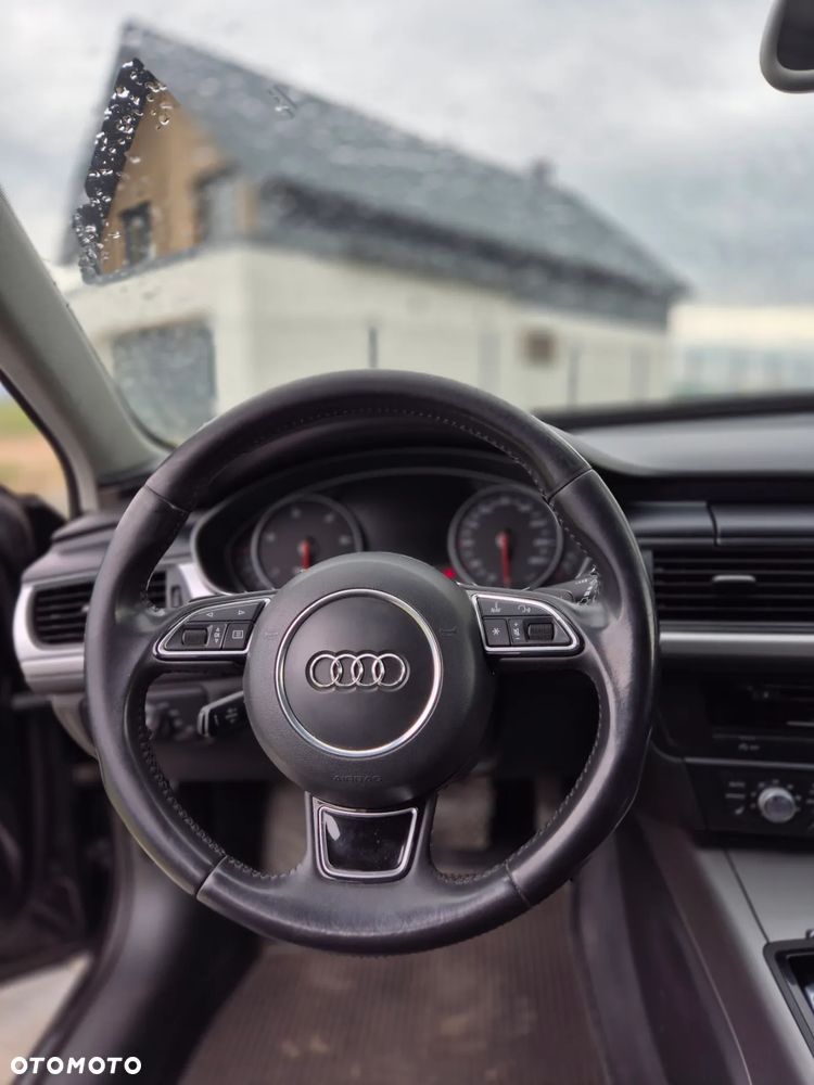 Audi A6 Allroad - 12