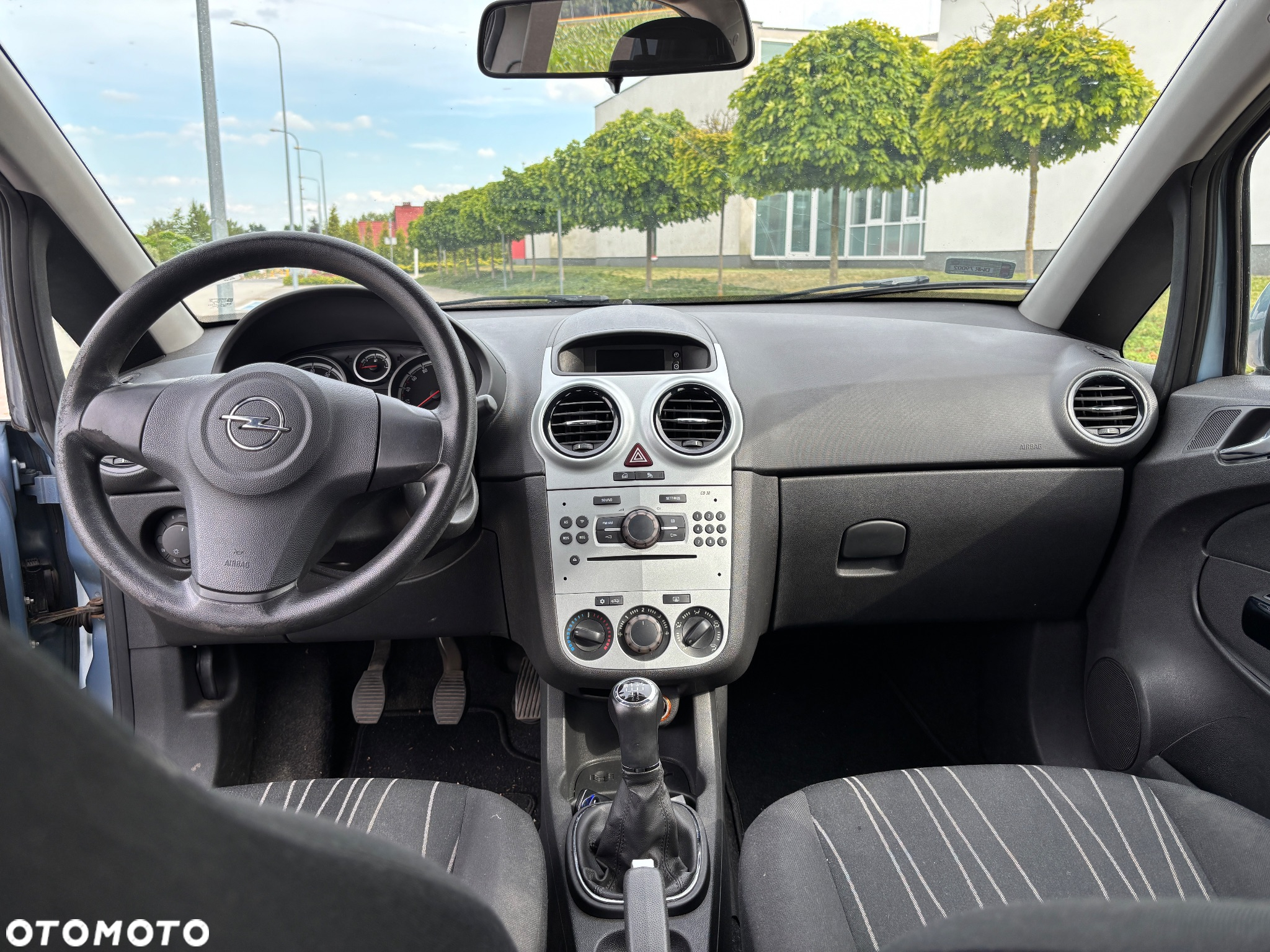 Opel Corsa 1.2 16V Enjoy - 10