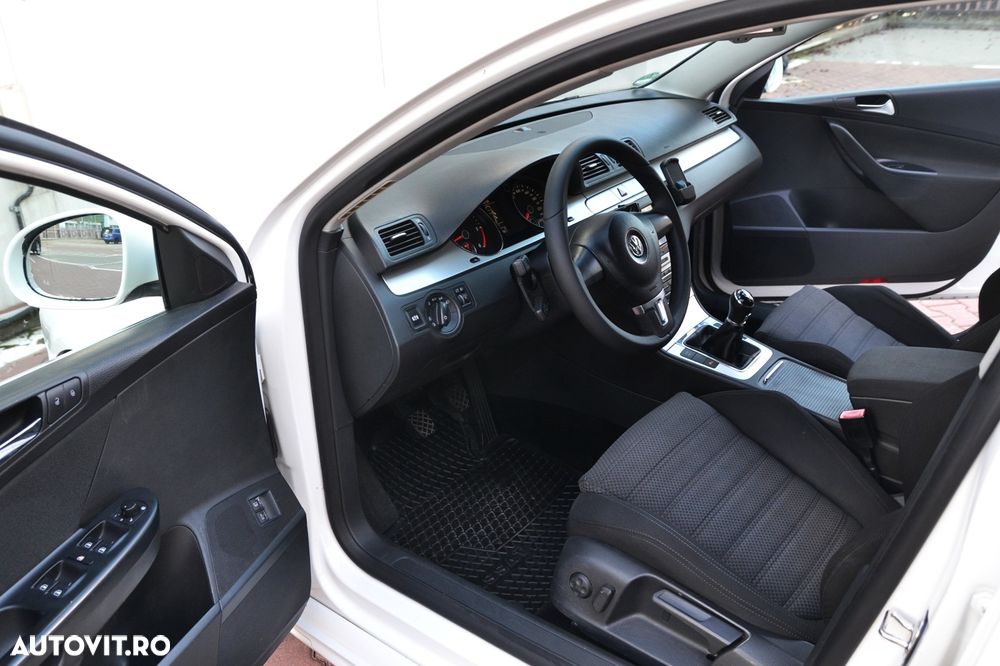 Volkswagen Passat Variant 2.0 TDI DPF R-Line Edition - 14