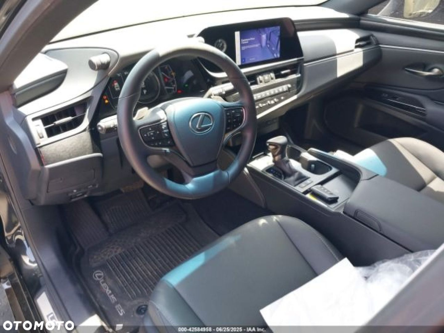Lexus ES - 7