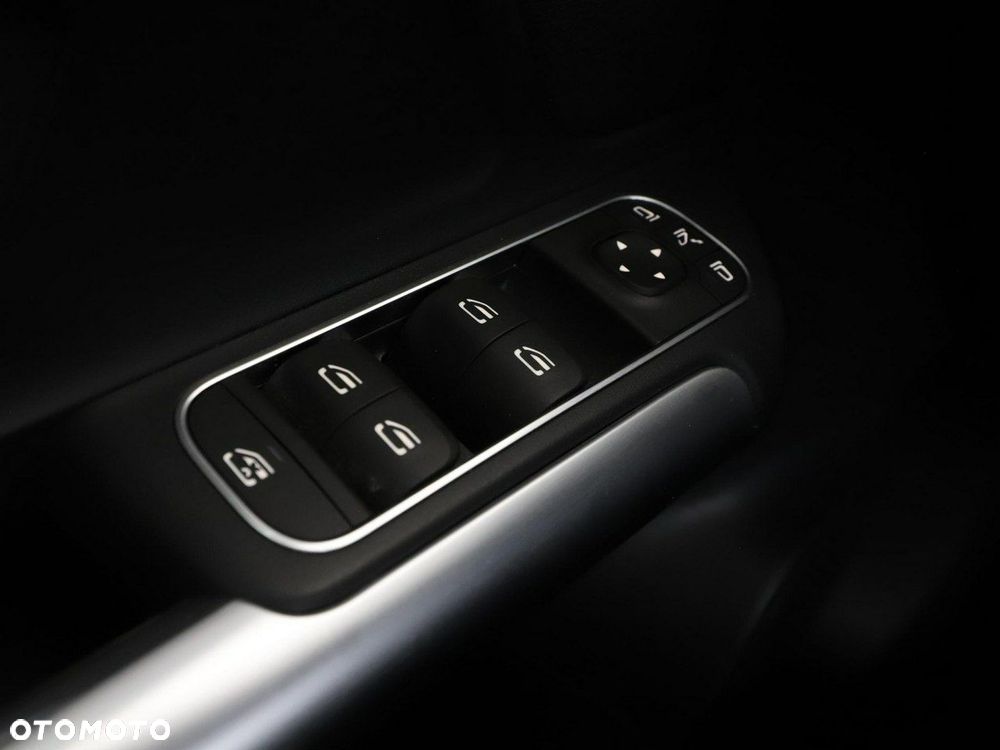 Mercedes-Benz Klasa B 250 7G-DCT Progressive - 38