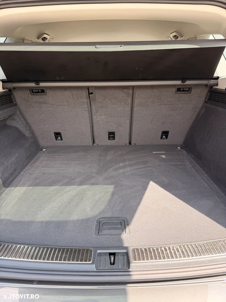 Volkswagen Touareg V6 TDI 4MOTION Elegance - 9