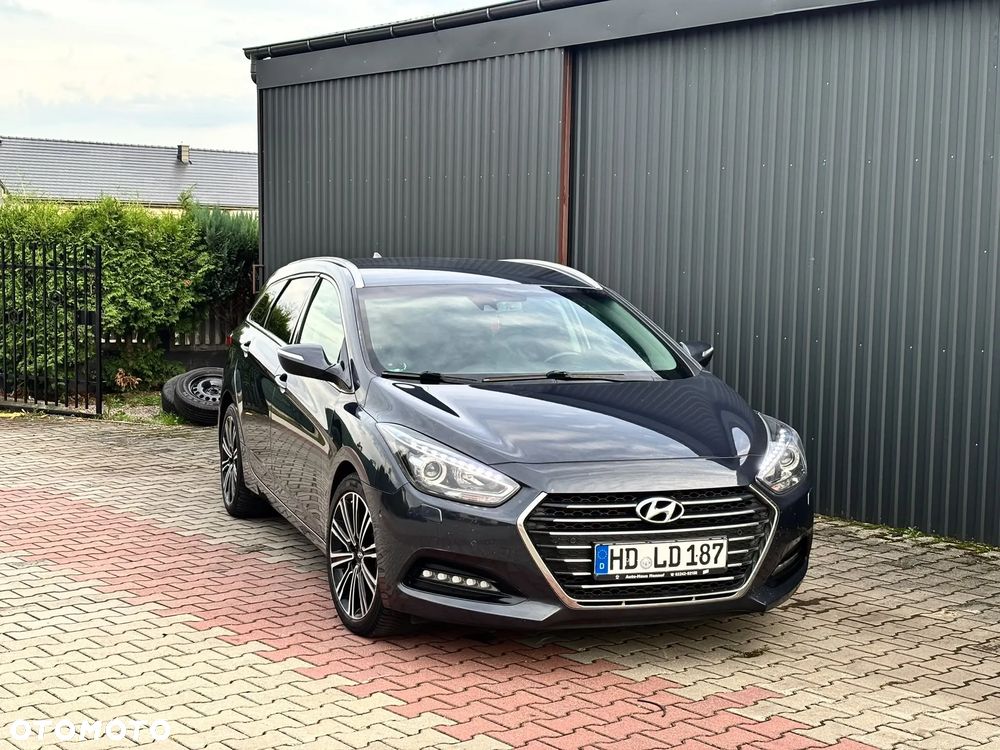 Hyundai i40 Kombi 1.7 CRDi DCT Premium - 4