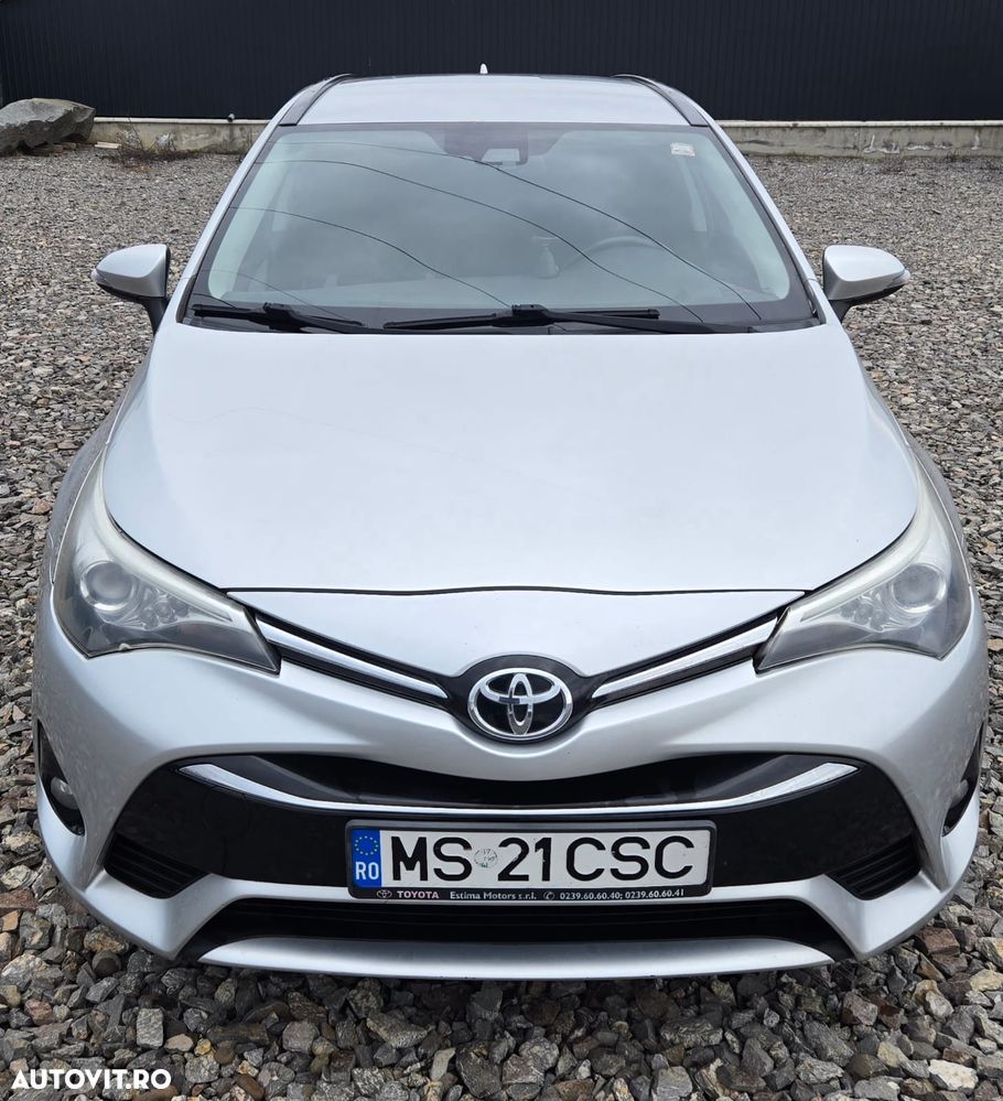 Toyota Avensis - 2