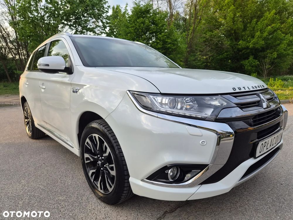 Mitsubishi Outlander - 13