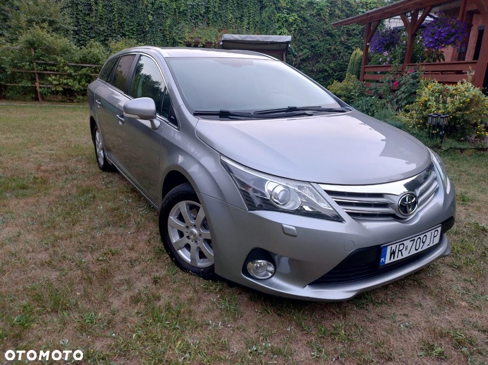 Toyota Avensis - 1