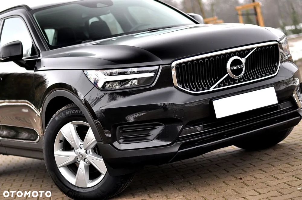 Volvo XC 40 T2 Momentum Pro - 2