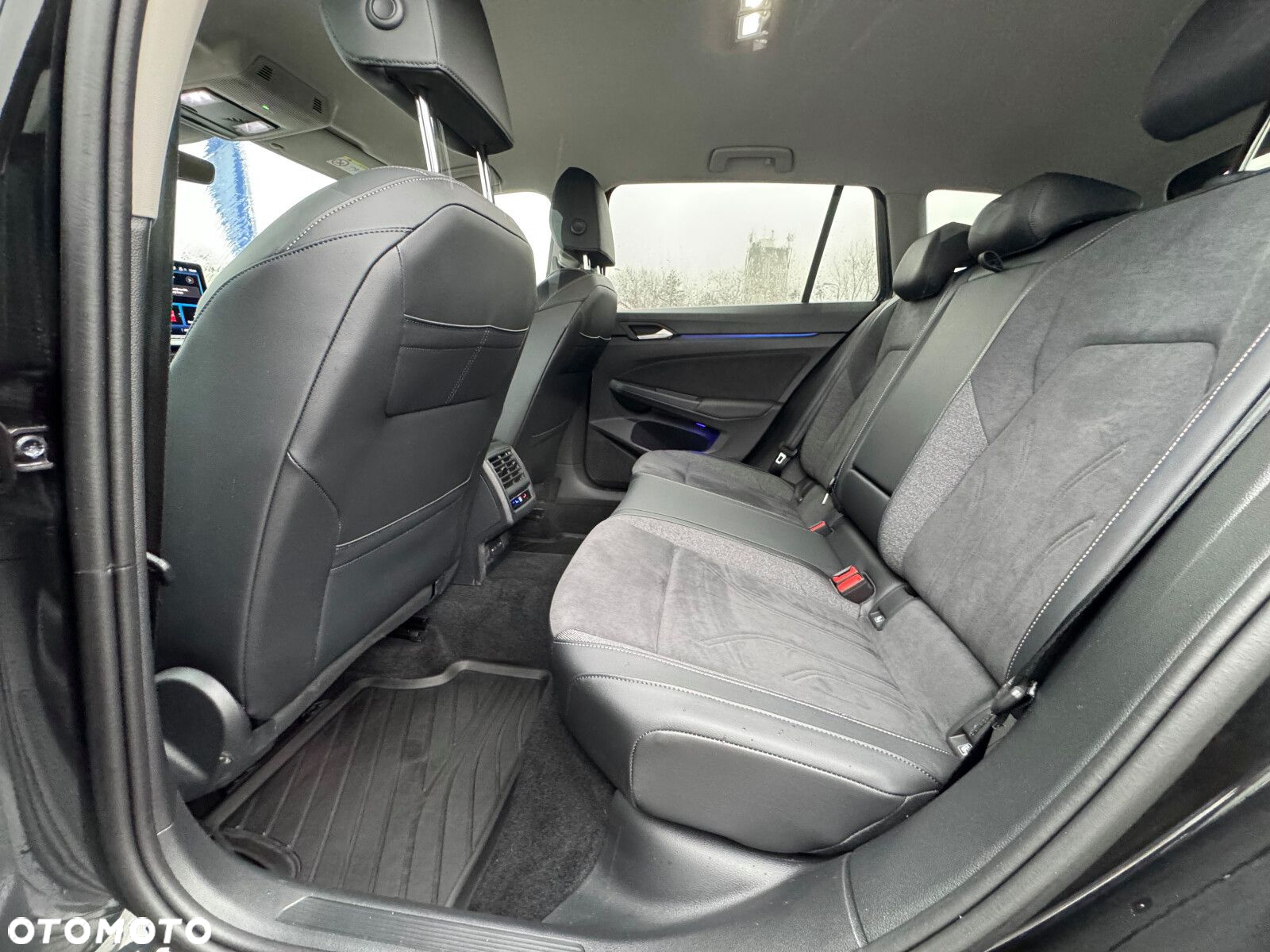 Volkswagen Golf - 17