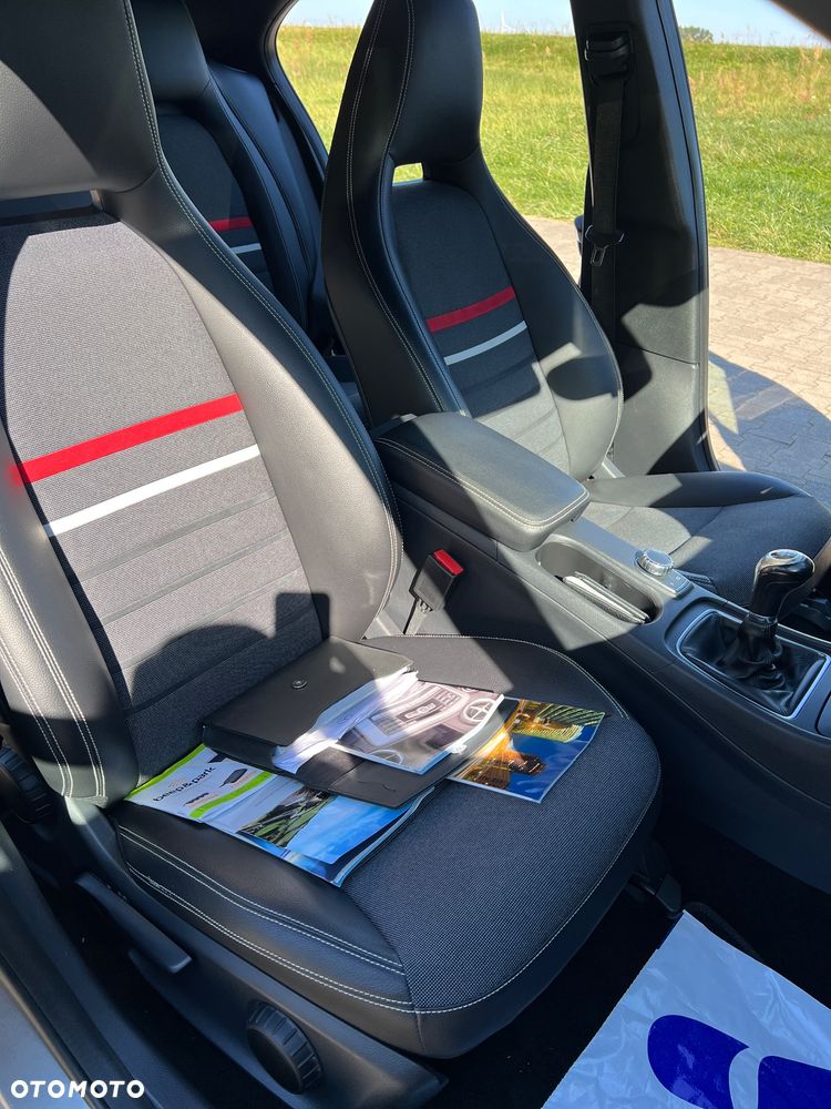 Mercedes-Benz Klasa A 180 (BlueEFFICIENCY) Style - 21