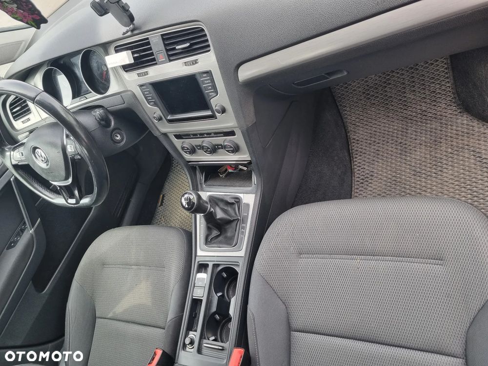 Volkswagen Golf 1.6 TDI 4Motion BlueMotion Technology Comfortline - 12
