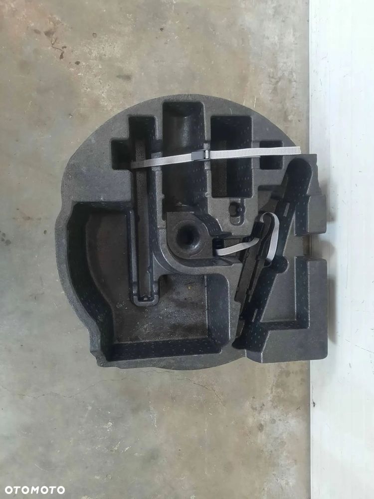 WKŁAD BAGAŻNIKA ZESTAW NAPRAWCZY STYROPIAN AUDI Q8 SQ8 URUS 4M8 4M8012109C - 4