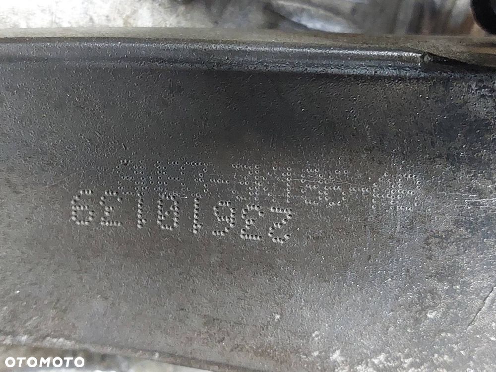 PIASTA ZWROTNICA LEWY PRZÓD JAGUAR XF X250 5.0 V8 8W83-3K186-AB - 2