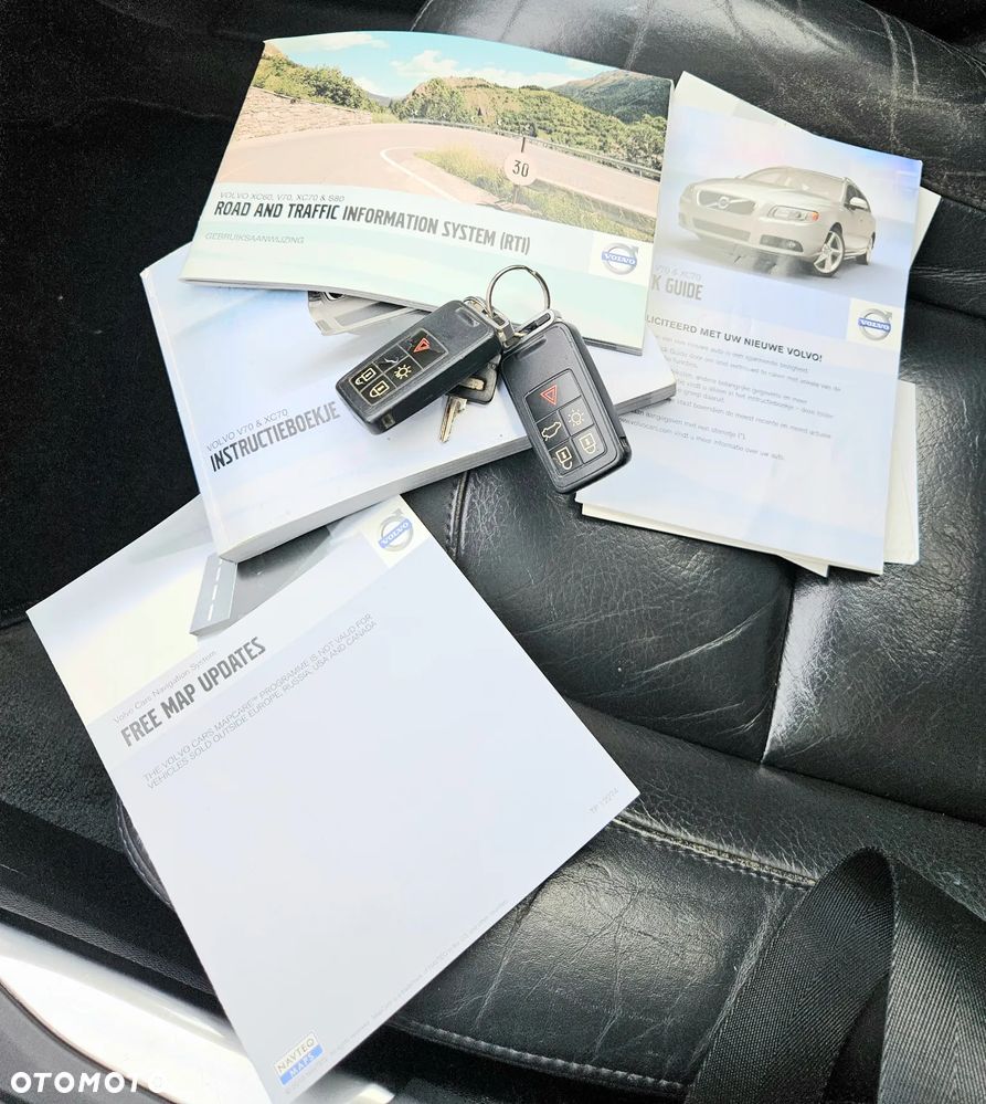 Volvo V70 D5 Summum - 32