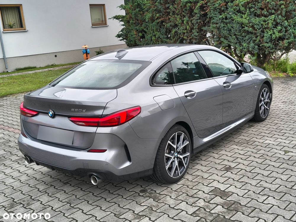 BMW Seria 2 220d M Sport - 8