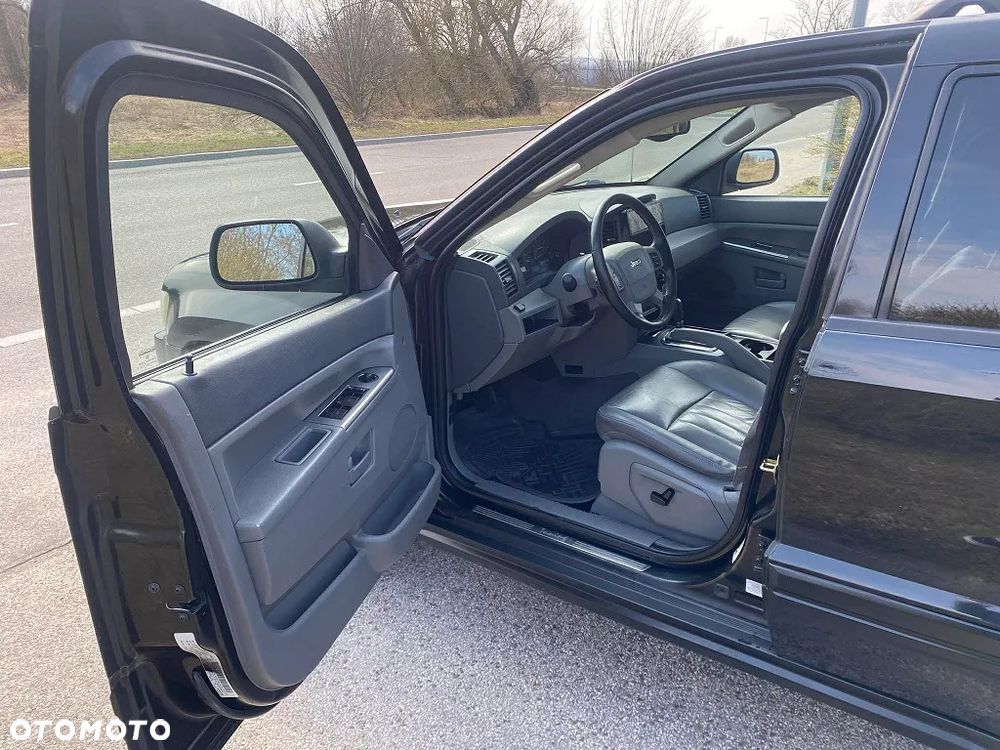 Jeep Grand Cherokee - 8
