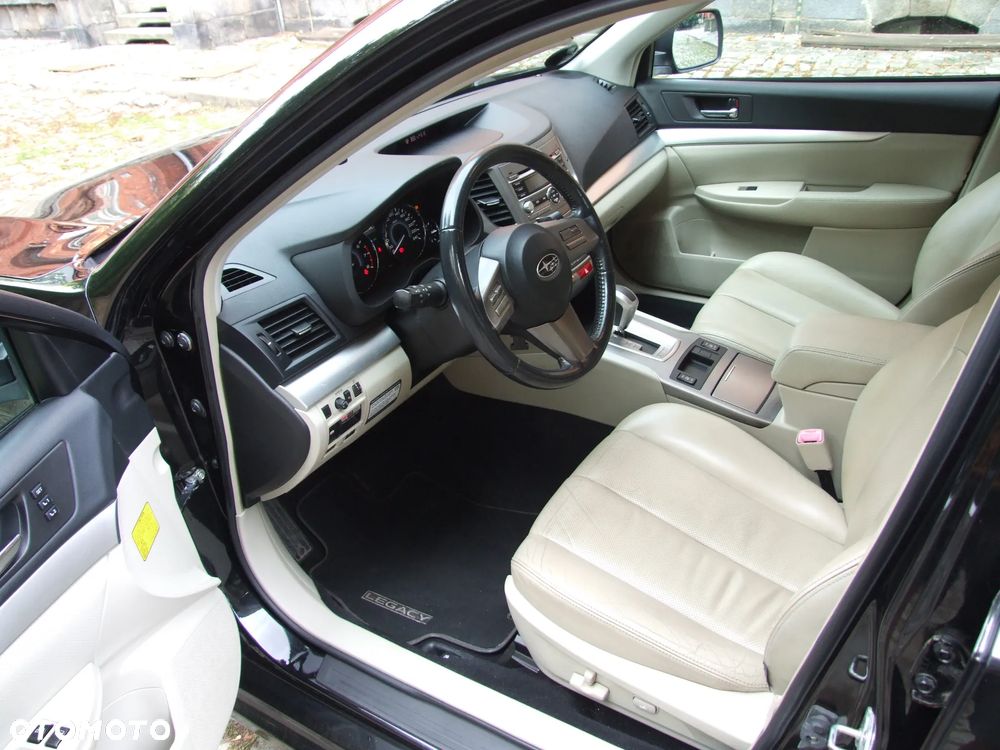 Subaru Legacy 2.5i Comfort - 2