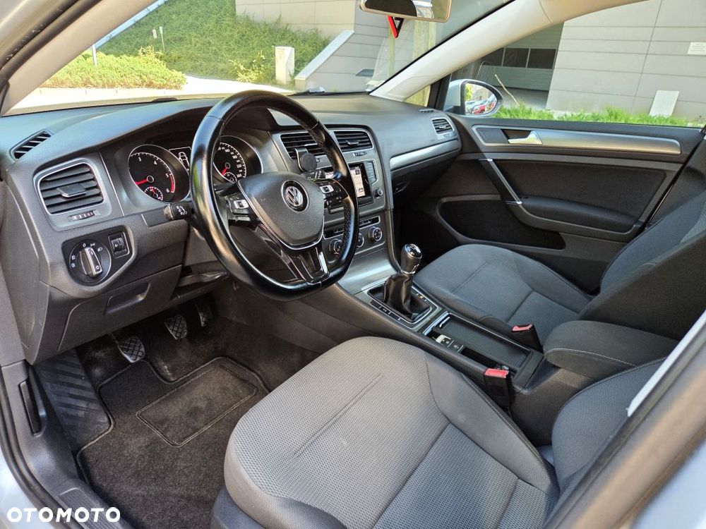 Volkswagen Golf 1.6 TDI BMT Comfortline - 32