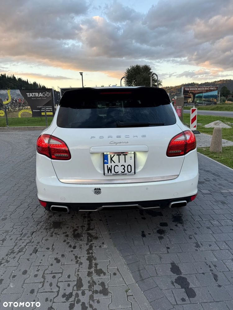 Porsche Cayenne Standard - 4