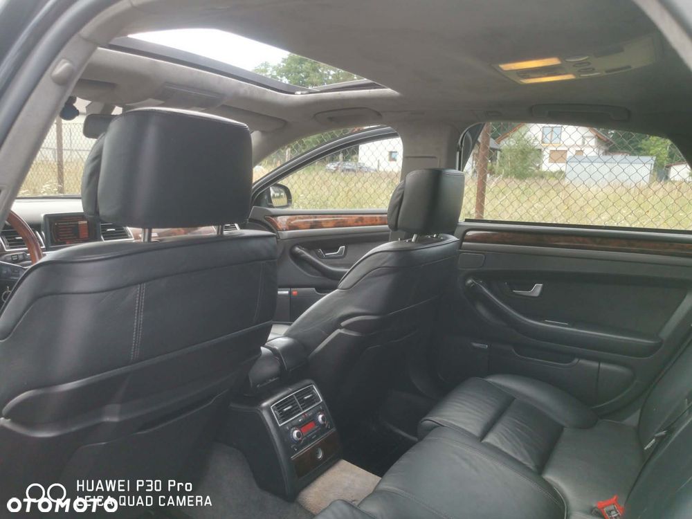 Audi A8 4.2 Quattro - 8