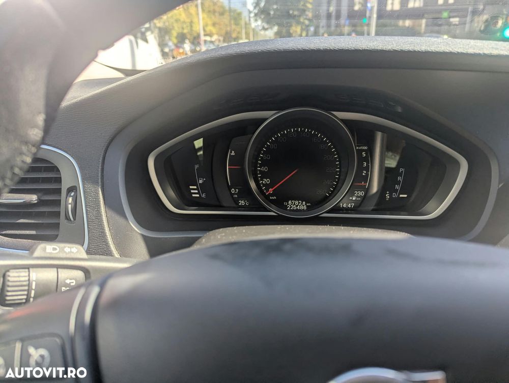 Volvo V40 D2 DRIVe Aut. Momentum - 7