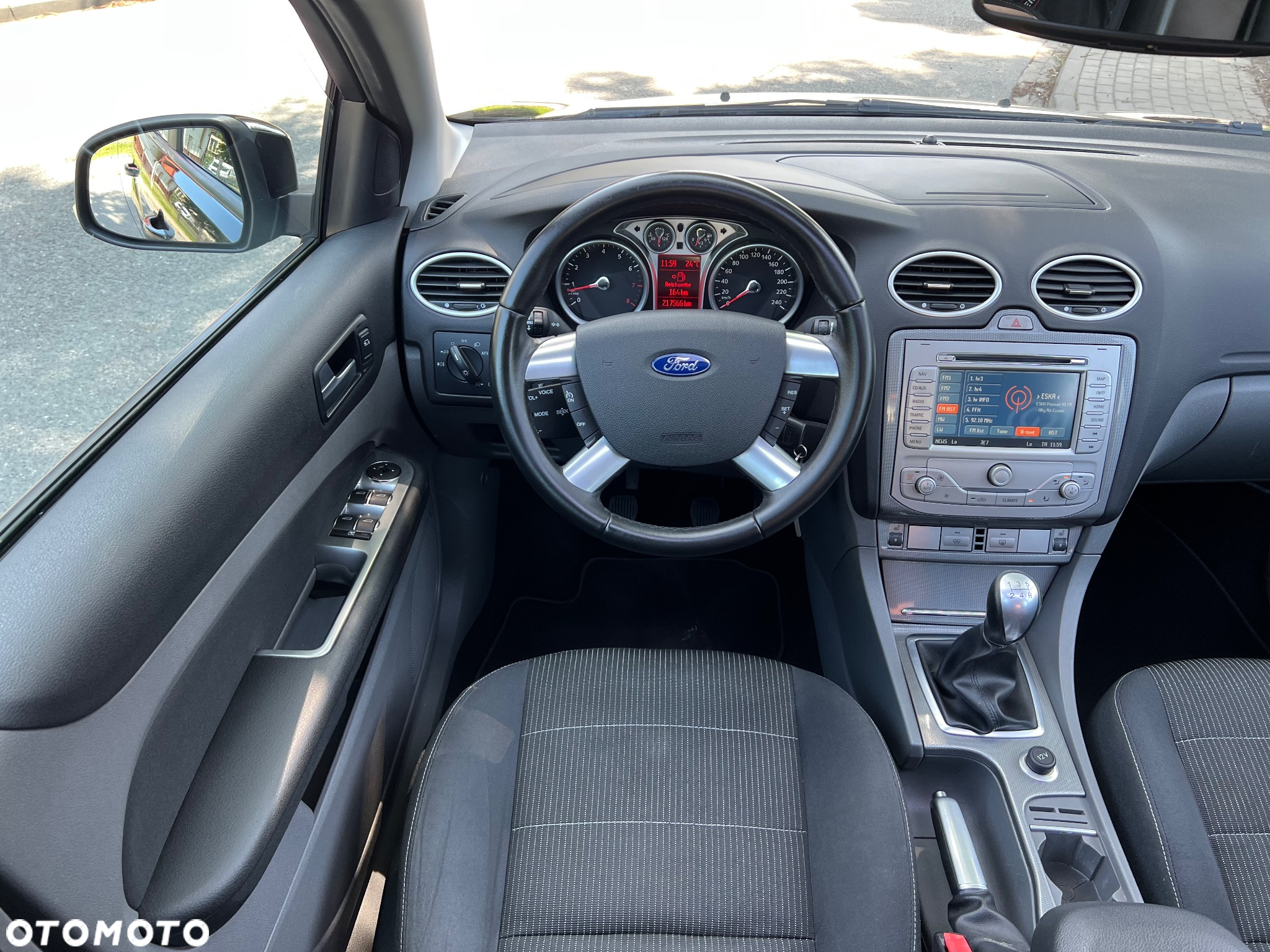 Ford Focus 2.0 16V Sport - 11