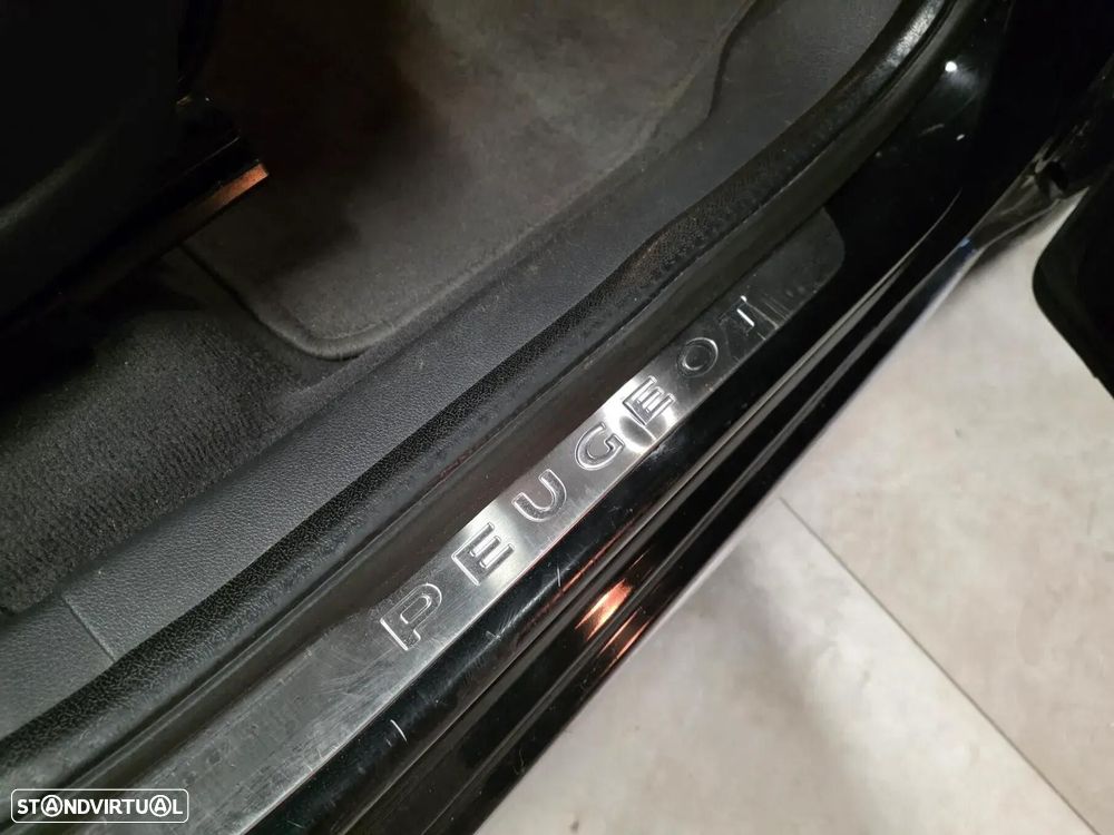 Peugeot 3008 1.6 HDi Sport — fotografia 19