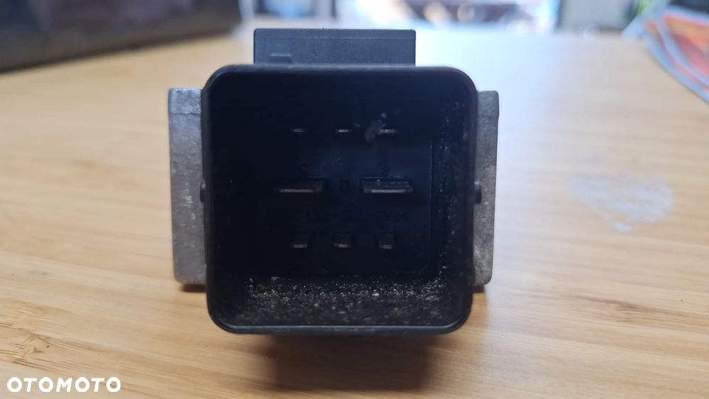 Moduł świec żarowych renault megane IV 1.5 dci 110678071R - 2