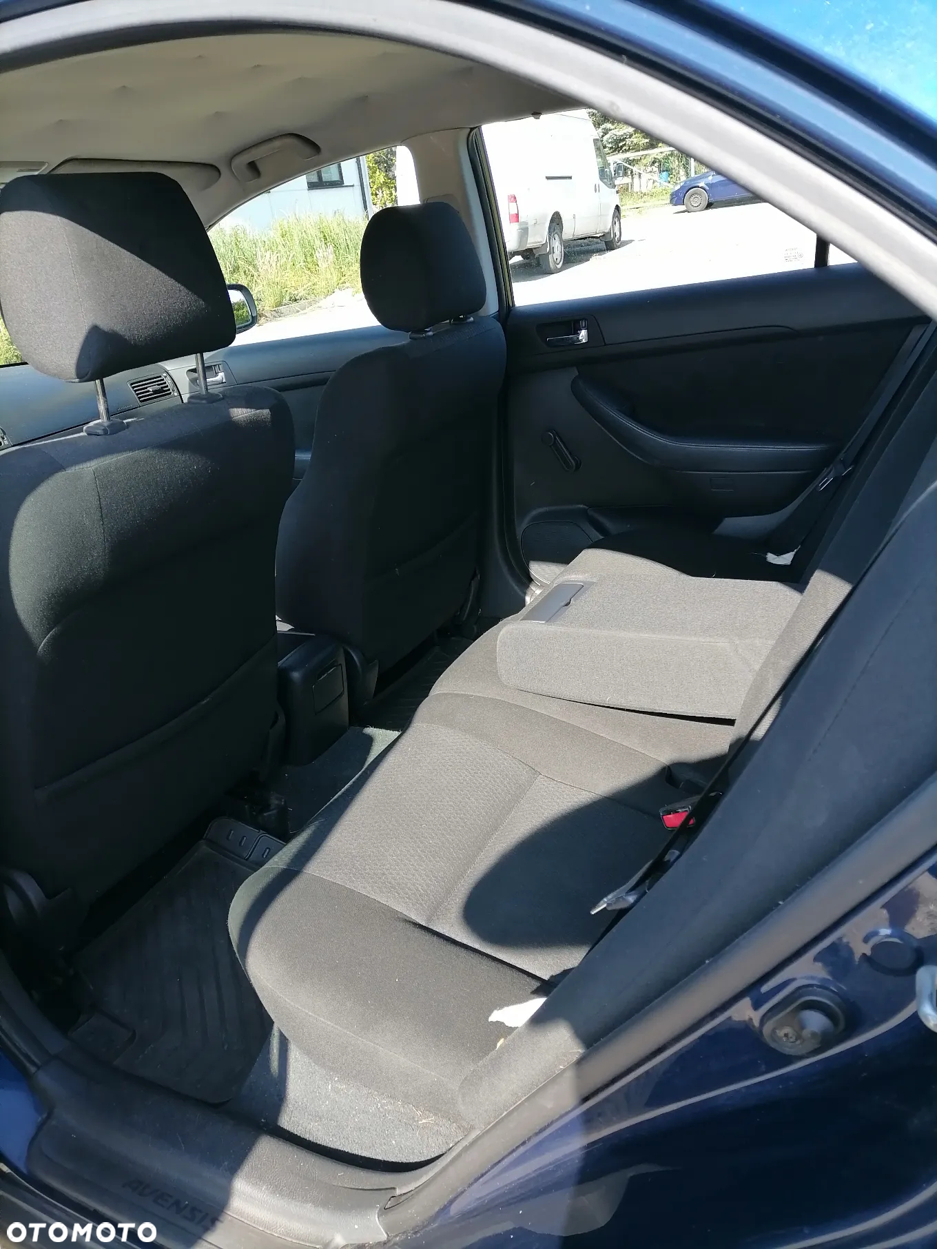 Toyota Avensis - 8