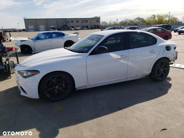 Alfa Romeo Giulia - 22