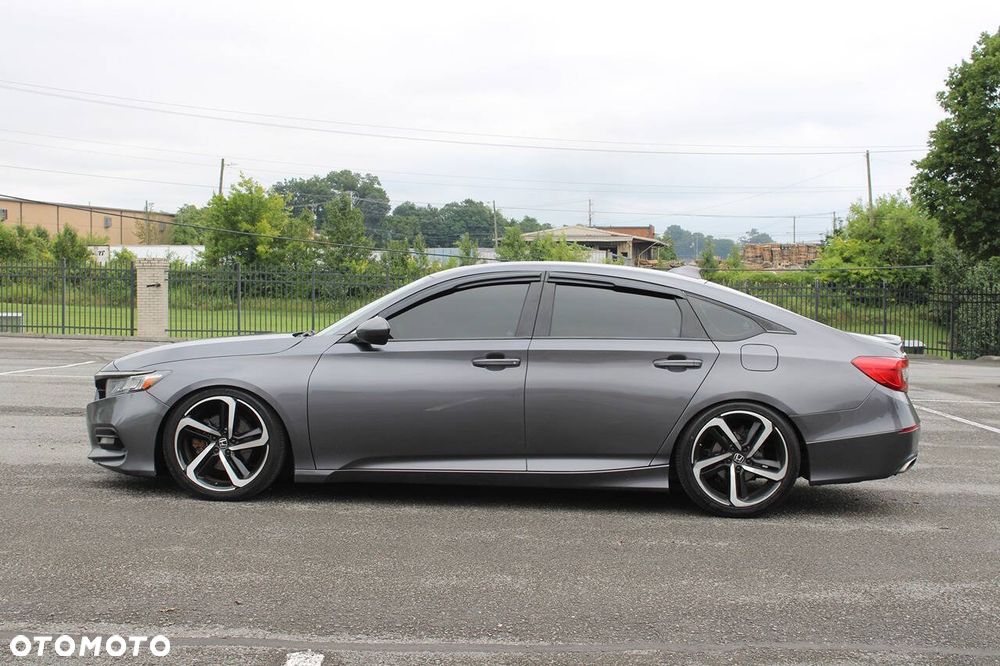 Honda Accord 2019 photo 2