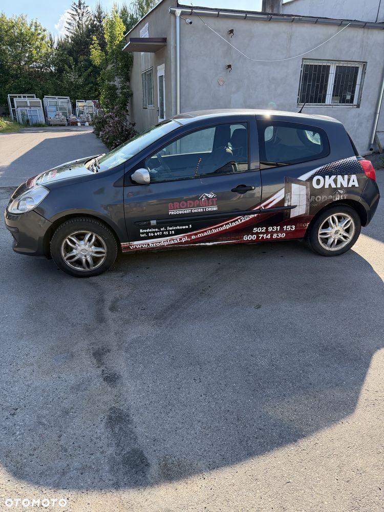 Renault Clio - 2
