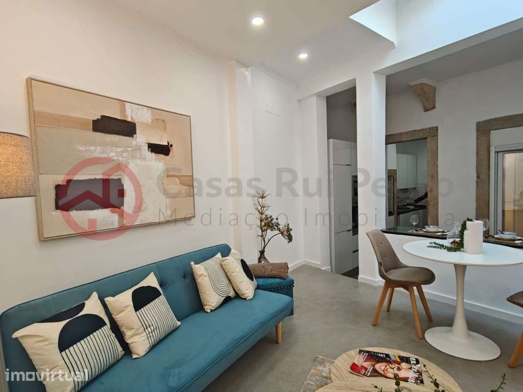 Apartamento T3 totalmente remodelado na Penha de França em Lisboa - Grande imagem: 2/27