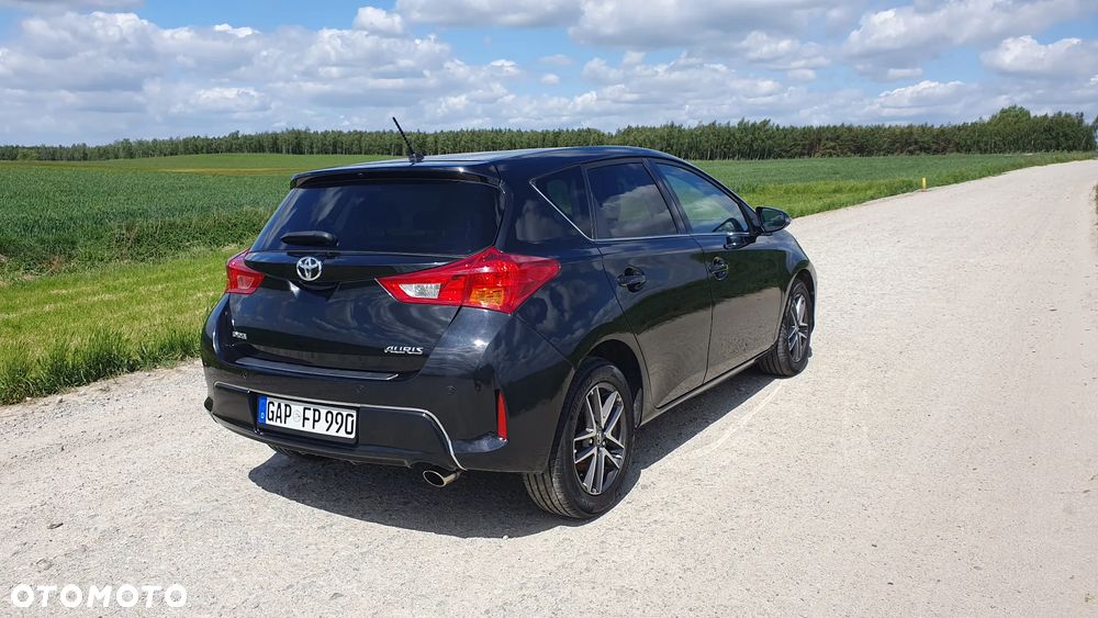 Toyota Auris 1.6 Premium Start - 4