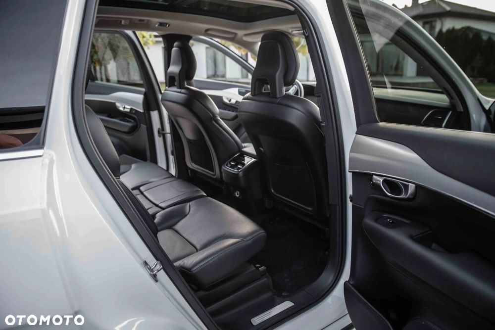 Volvo XC 90 T6 AWD Geartronic Momentum - 32