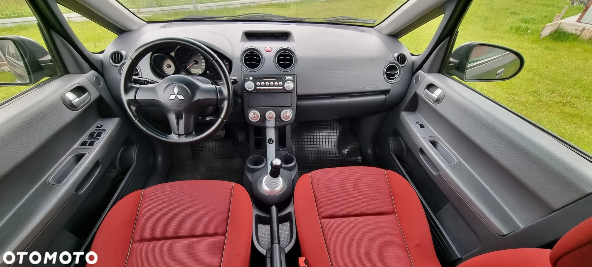 Mitsubishi Colt - 13