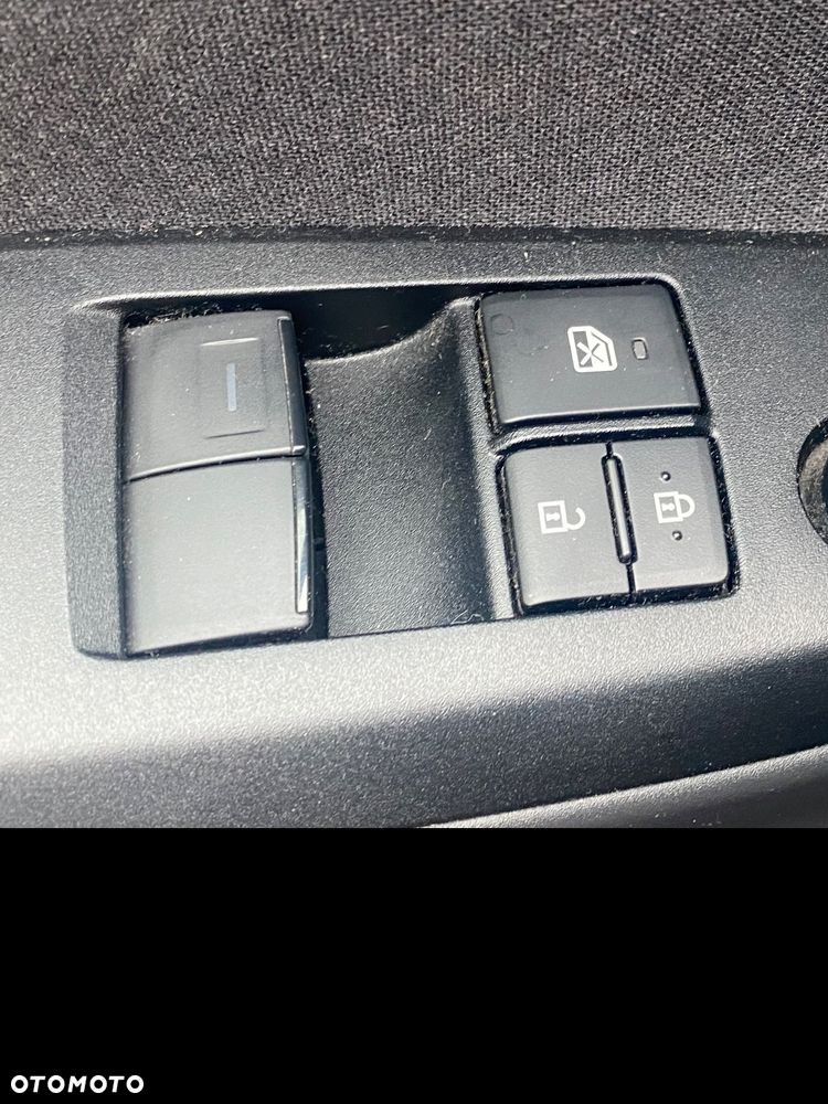 Toyota Yaris 1.5 Comfort - 25