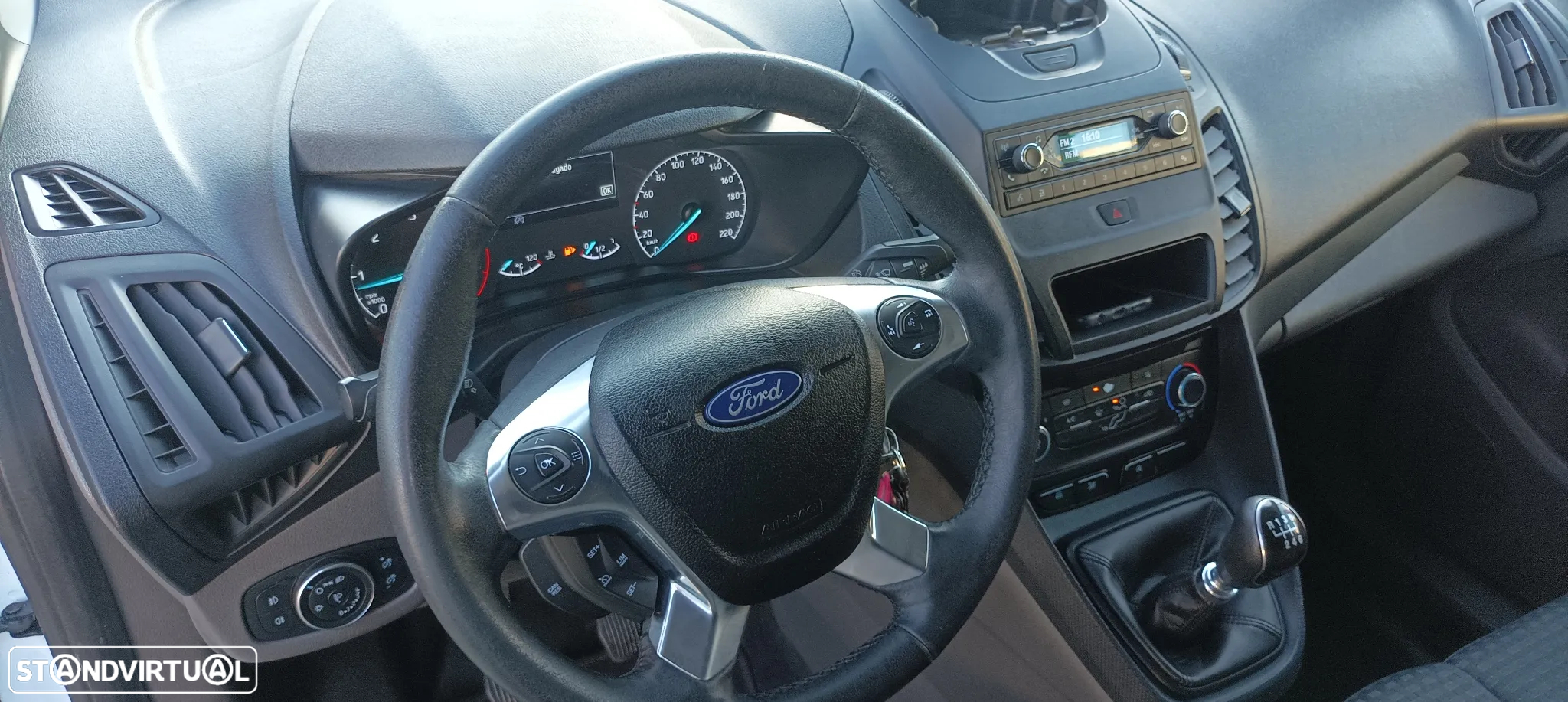 Ford Transit Connect - 23