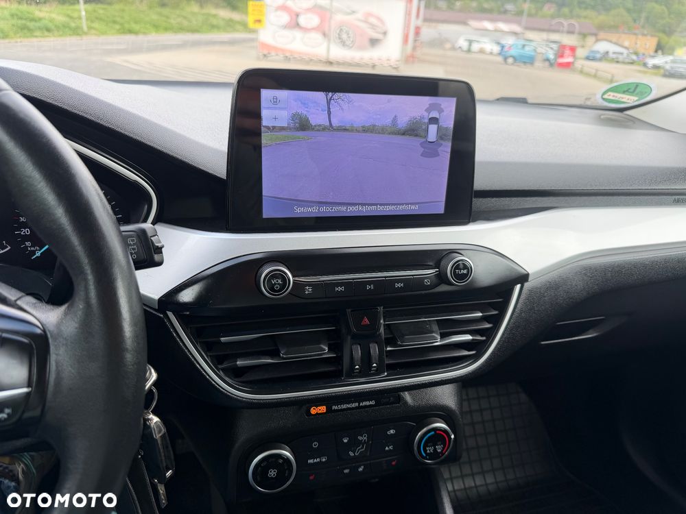 Ford Focus 1.0 EcoBoost Start-Stopp-System COOL&CONNECT DESIGN - 6