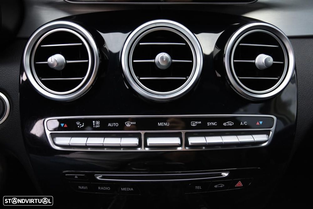 Mercedes-Benz C 200 d AMG Line — fotografia 11