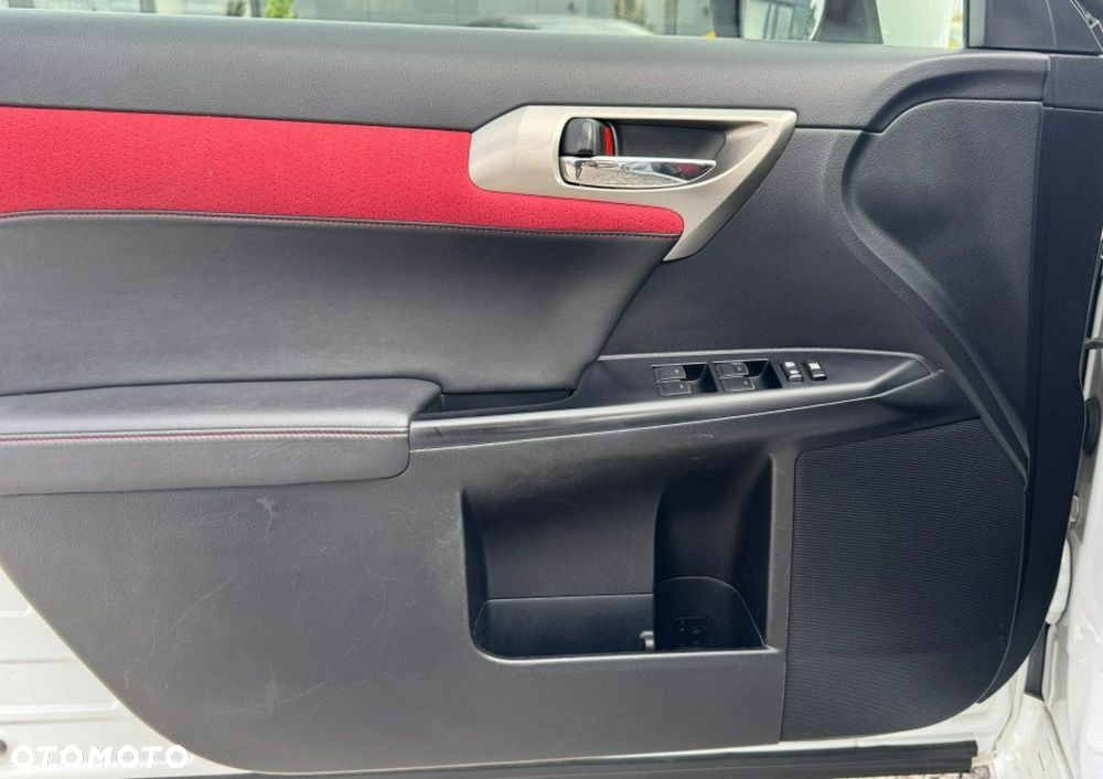 Lexus CT 200h F Sport - 15