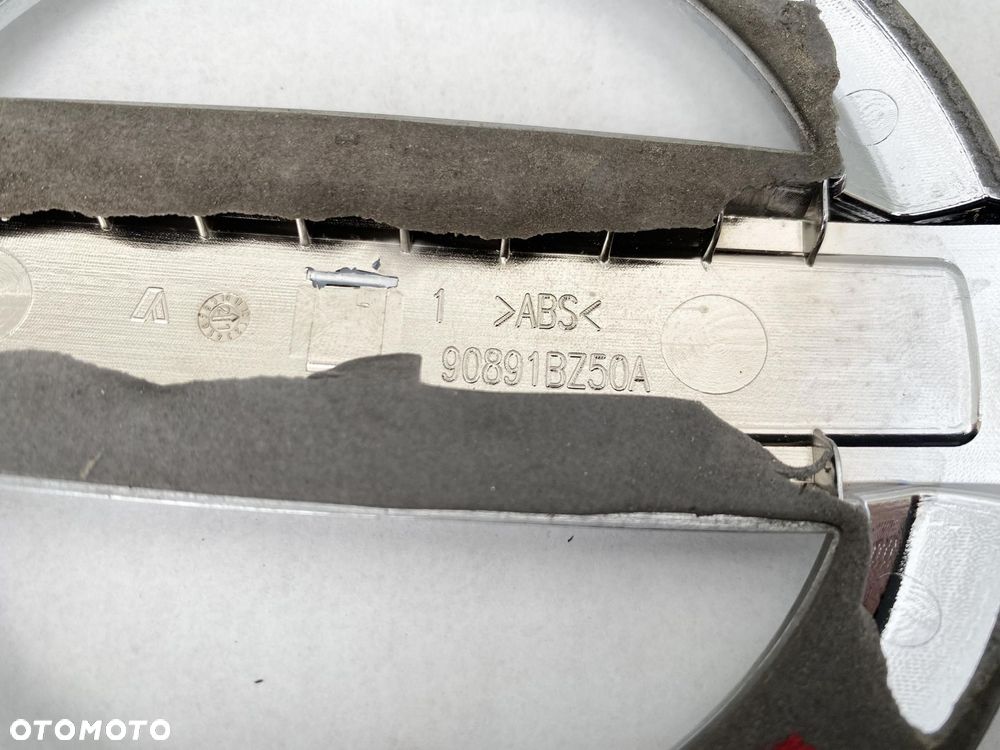 NISSAN NV400 10- ZNACZEK EMBLEMAT DRZWI TYLNYCH CHROM 90891BZ50A ORYGINAŁ - 4