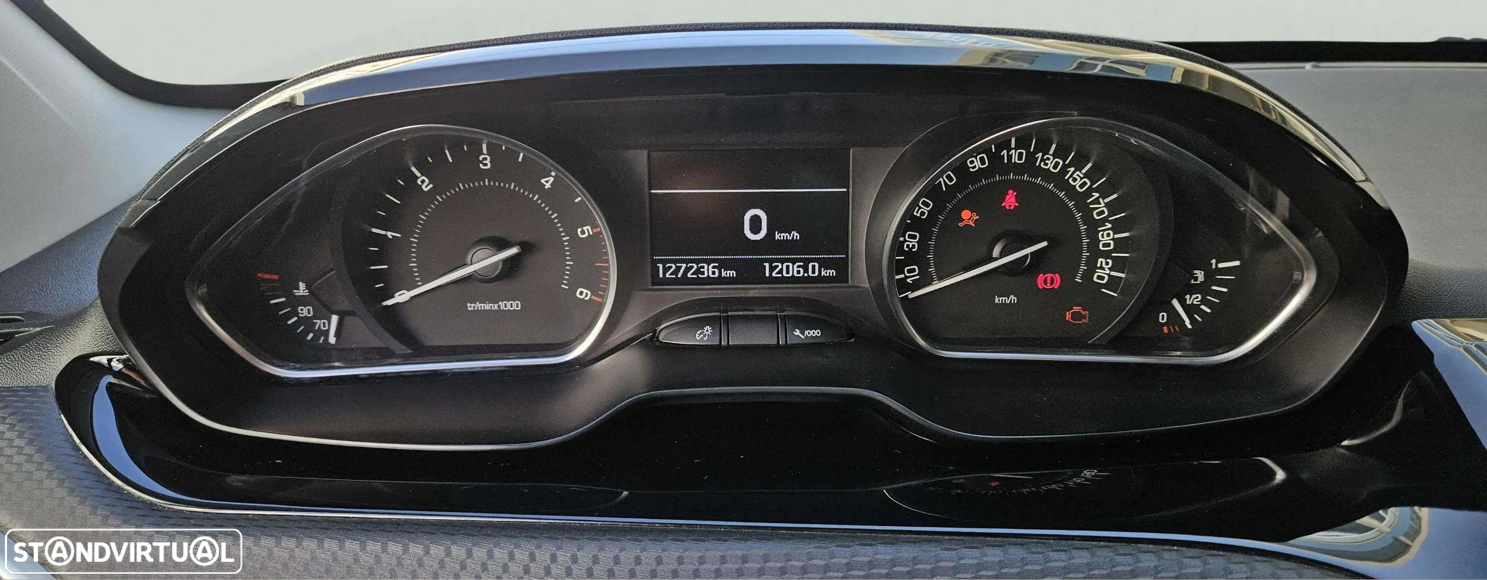 Peugeot 2008 1.6 BlueHDi Allure - 19