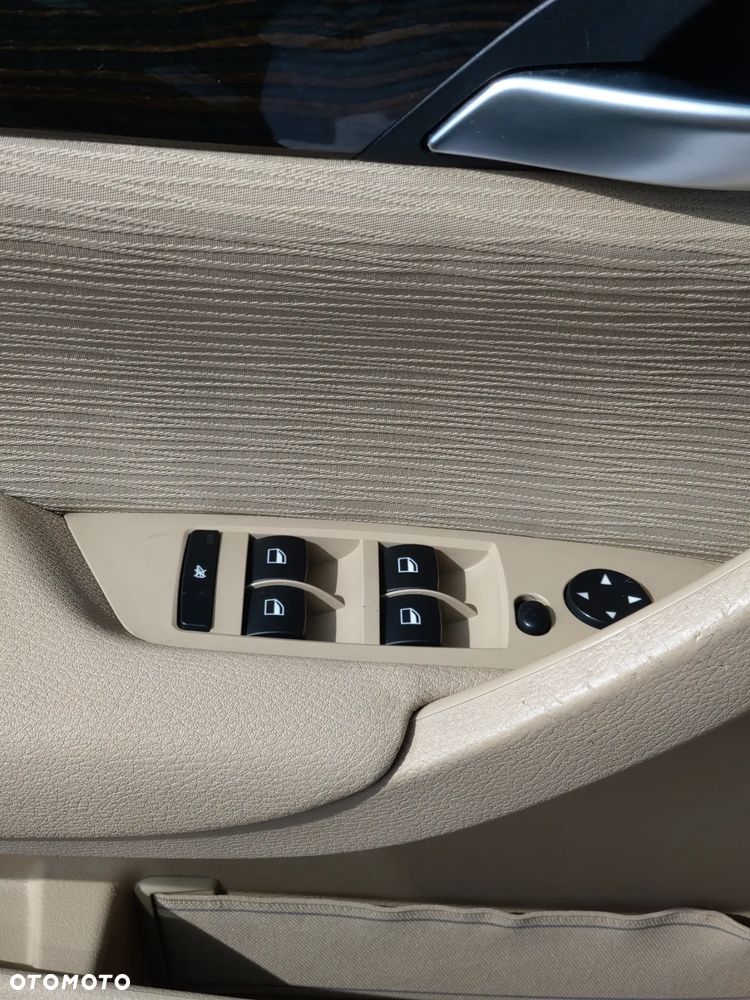 BMW X1 sDrive18d - 21