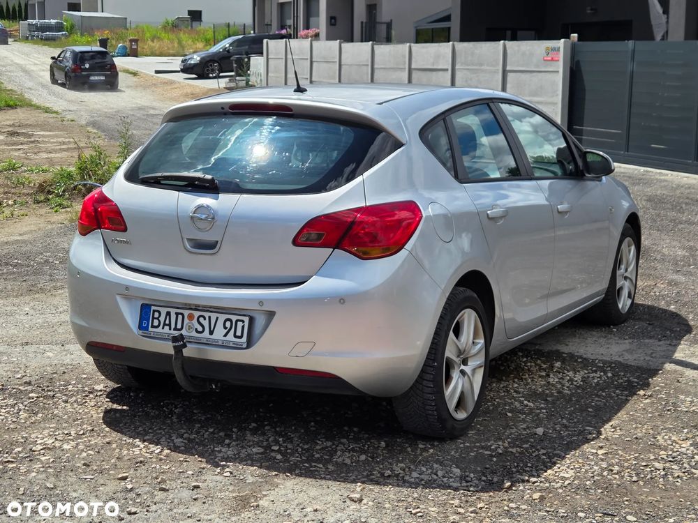 Opel Astra 1.6 - 5