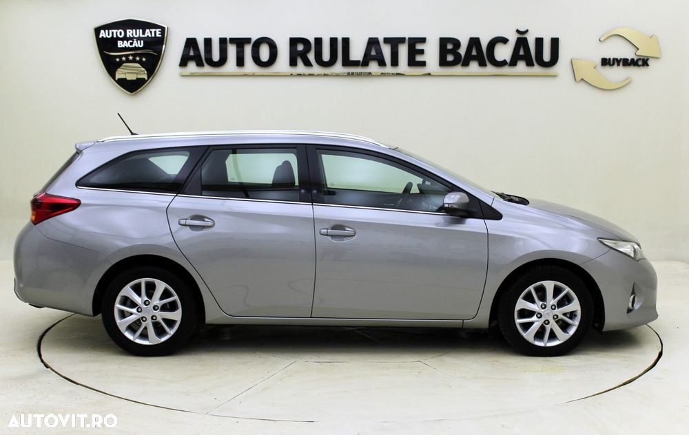 Toyota Auris - 4
